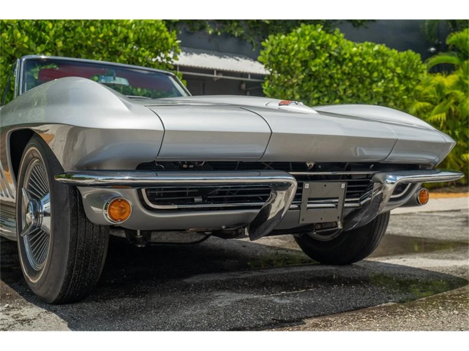 1965 Chevrolet Corvette C2 - Image 3 of 31