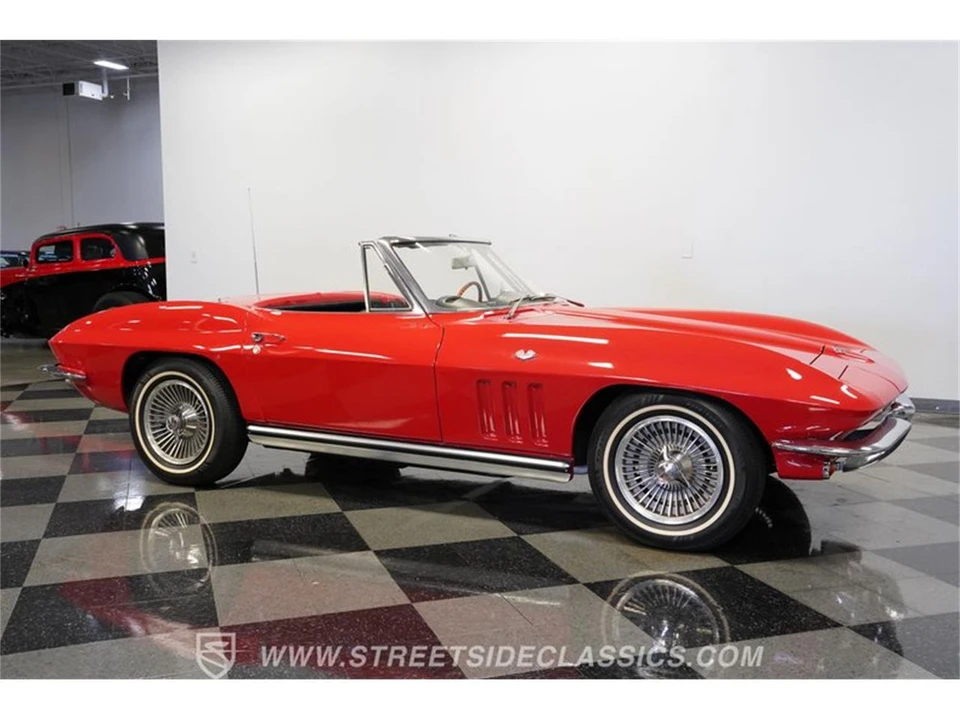 1965 Chevrolet Corvette C2 - Image 14 of 31