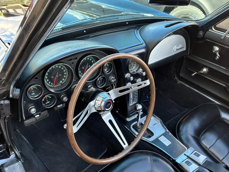 1965 Chevrolet Corvette C2 - Image 20 of 31