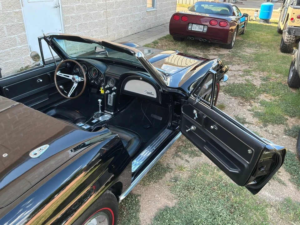 1965 Chevrolet Corvette C2 - Image 27 of 31