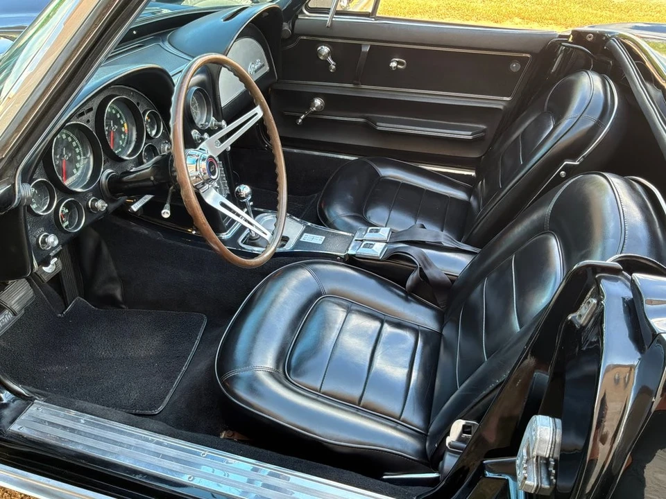 1965 Chevrolet Corvette C2 - Image 2 of 31