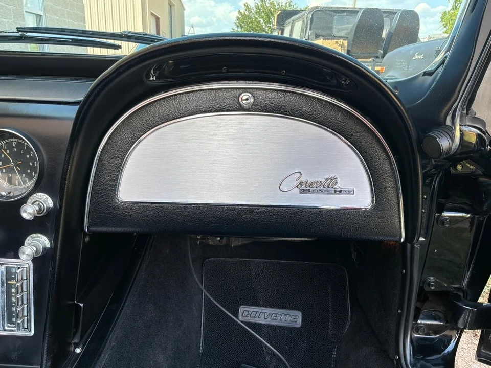 1965 Chevrolet Corvette C2 - Image 24 of 31