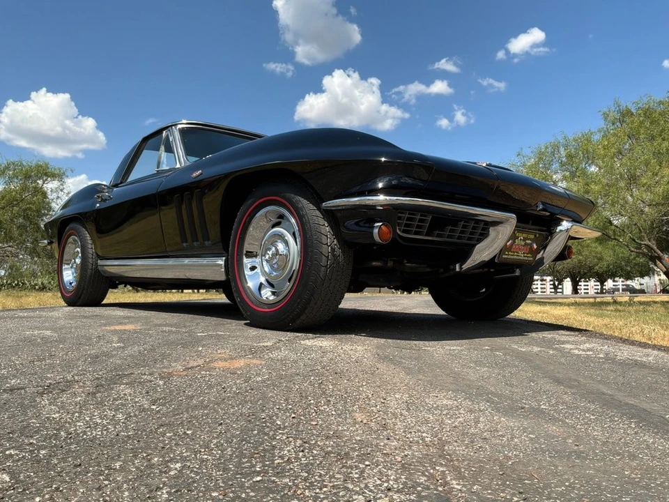 1965 Chevrolet Corvette C2 - Image 7 of 31
