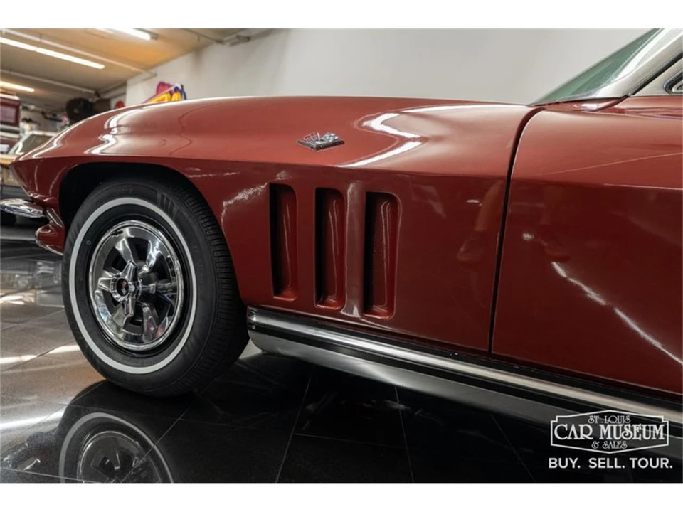 1965 Chevrolet Corvette C2 - Image 21 of 31