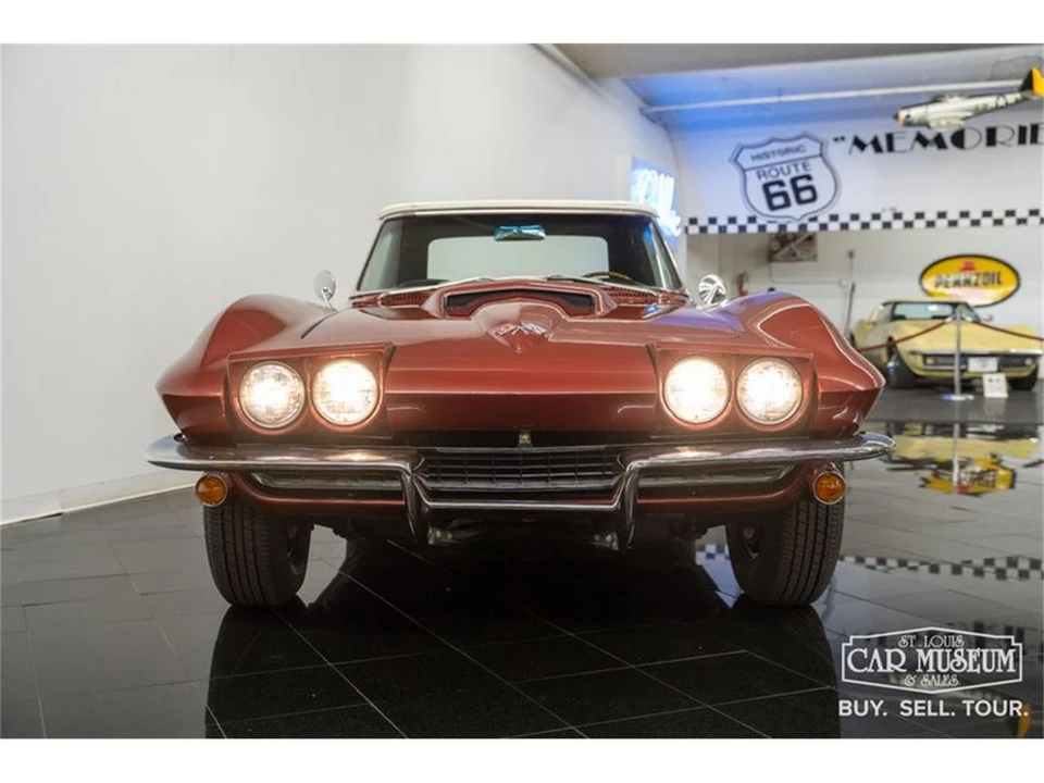 1965 Chevrolet Corvette C2 - Image 7 of 31