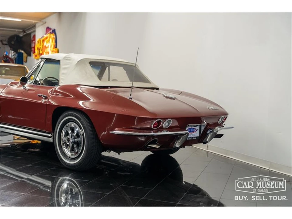 1965 Chevrolet Corvette C2 - Image 15 of 31