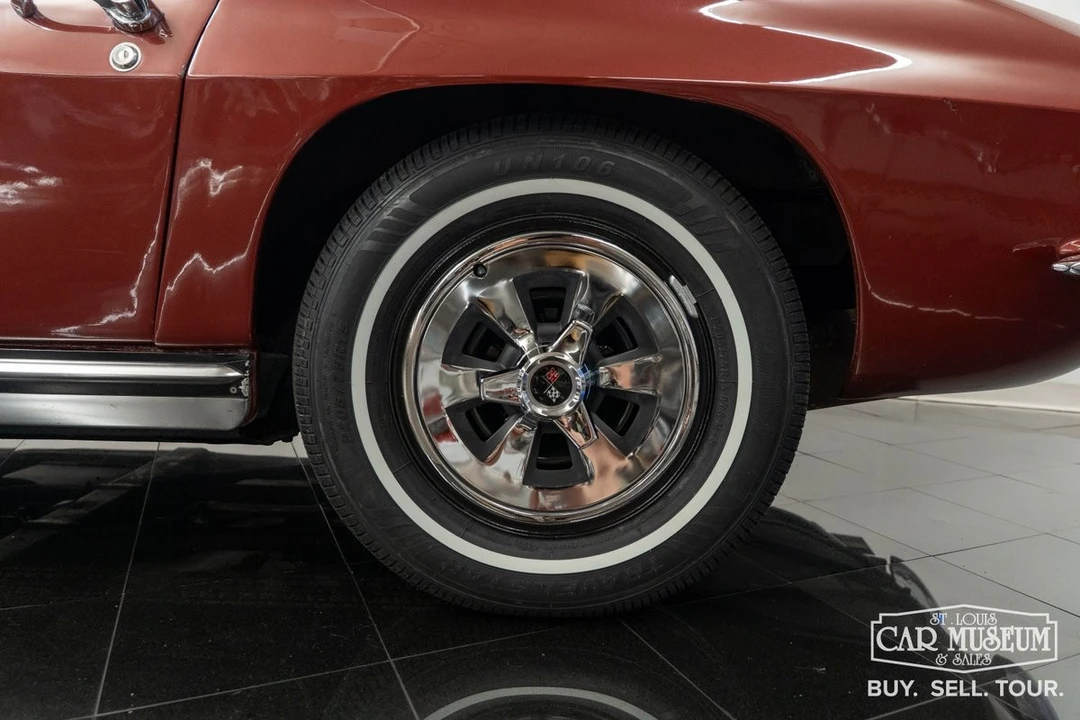 1965 Chevrolet Corvette C2 - Image 24 of 31