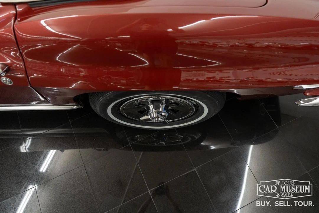1965 Chevrolet Corvette C2 - Image 23 of 31