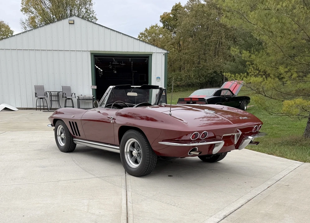 1965 Chevrolet Corvette C2 - Image 11 of 21