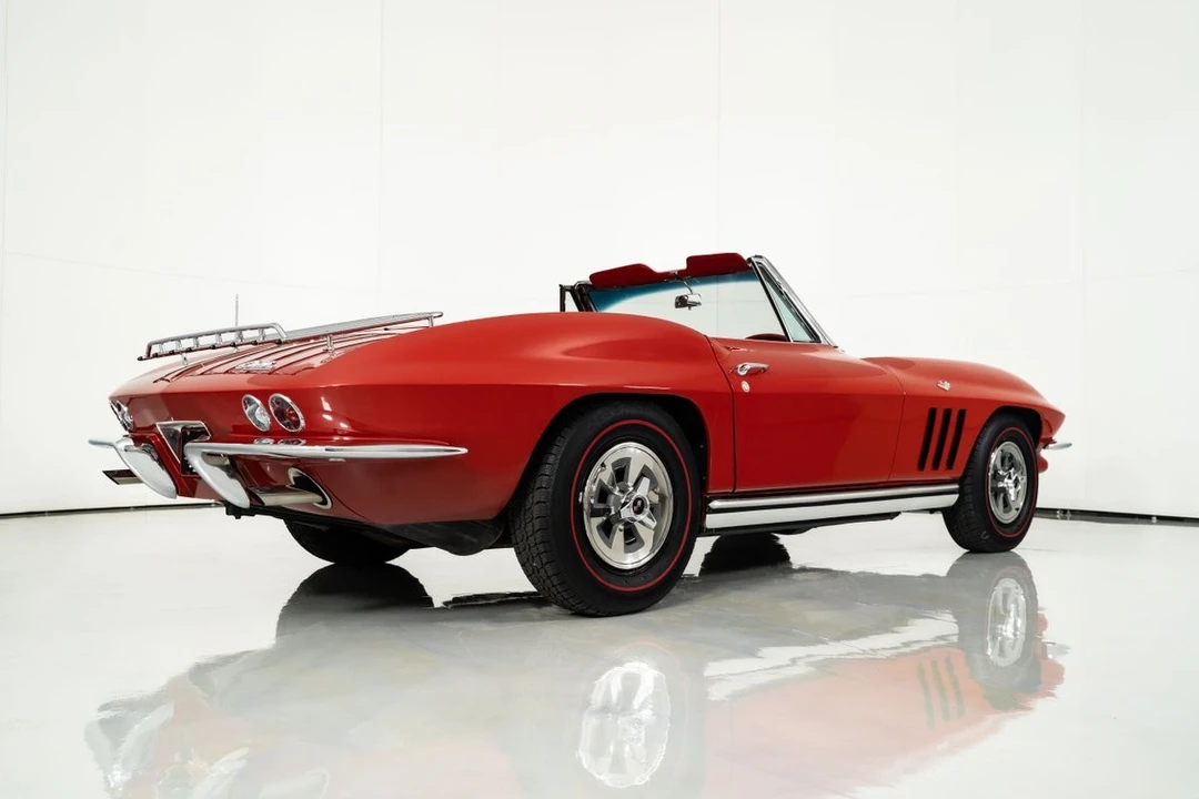1965 Chevrolet Corvette C2 - Image 11 of 12