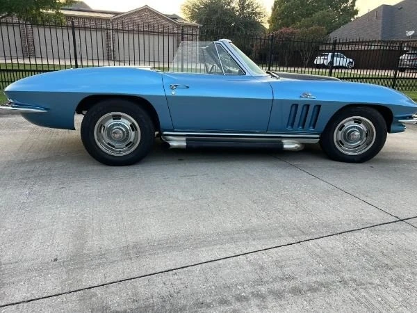 1965 Chevrolet Corvette C2 - Image 12 of 21