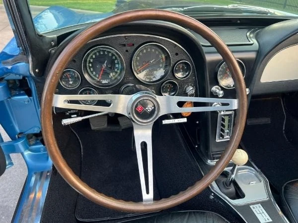1965 Chevrolet Corvette C2 - Image 19 of 21