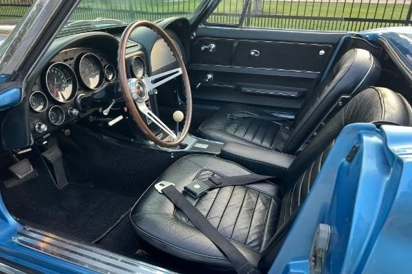1965 Chevrolet Corvette C2 - Image 18 of 21