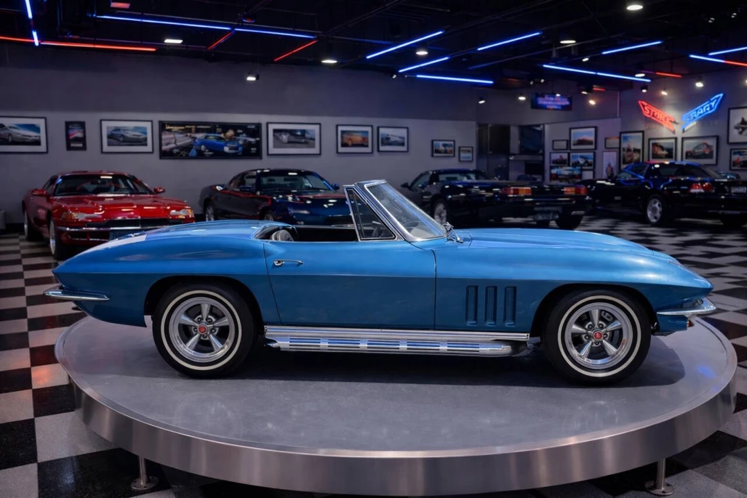 1965 Chevrolet Corvette C2 - Image 5 of 21
