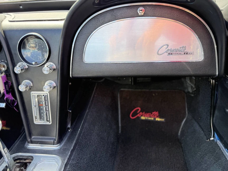 1965 Chevrolet Corvette C2 - Image 16 of 21
