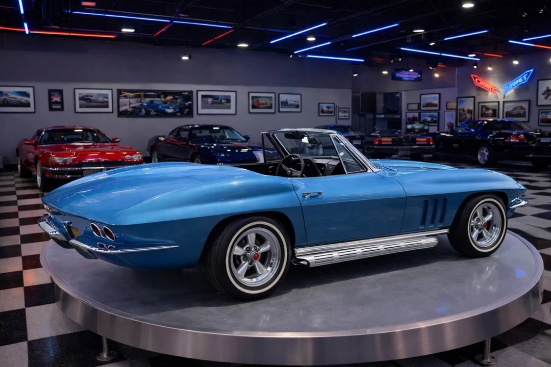 1965 Chevrolet Corvette C2 - Image 4 of 21