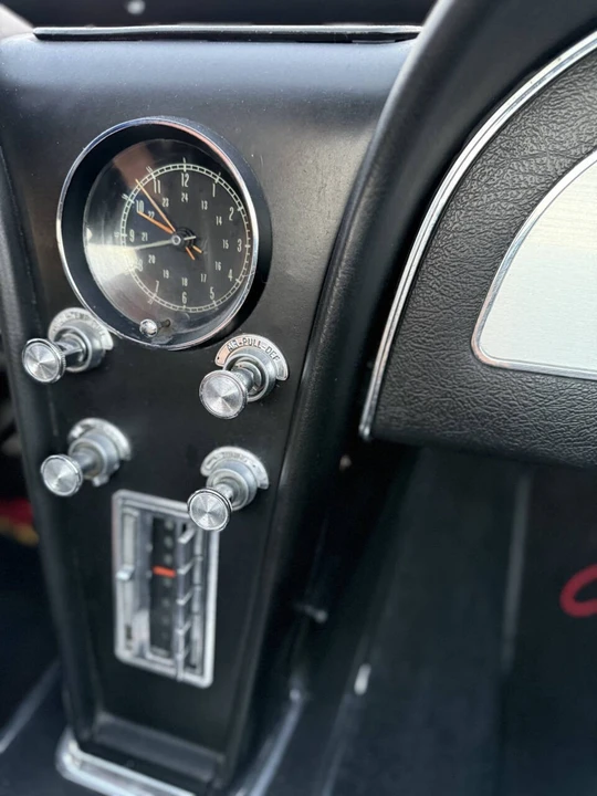 1965 Chevrolet Corvette C2 - Image 17 of 21