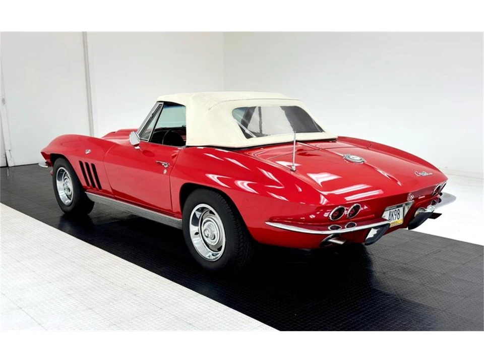 1965 Chevrolet Corvette C2 - Image 5 of 31