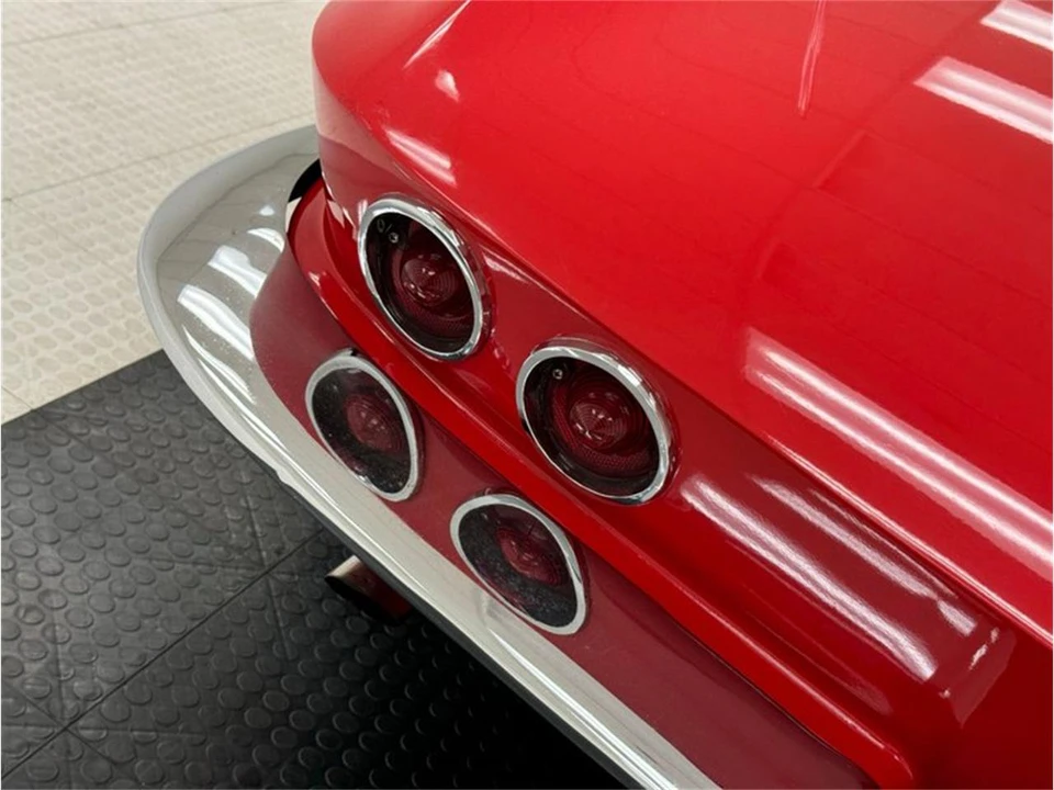 1965 Chevrolet Corvette C2 - Image 22 of 31