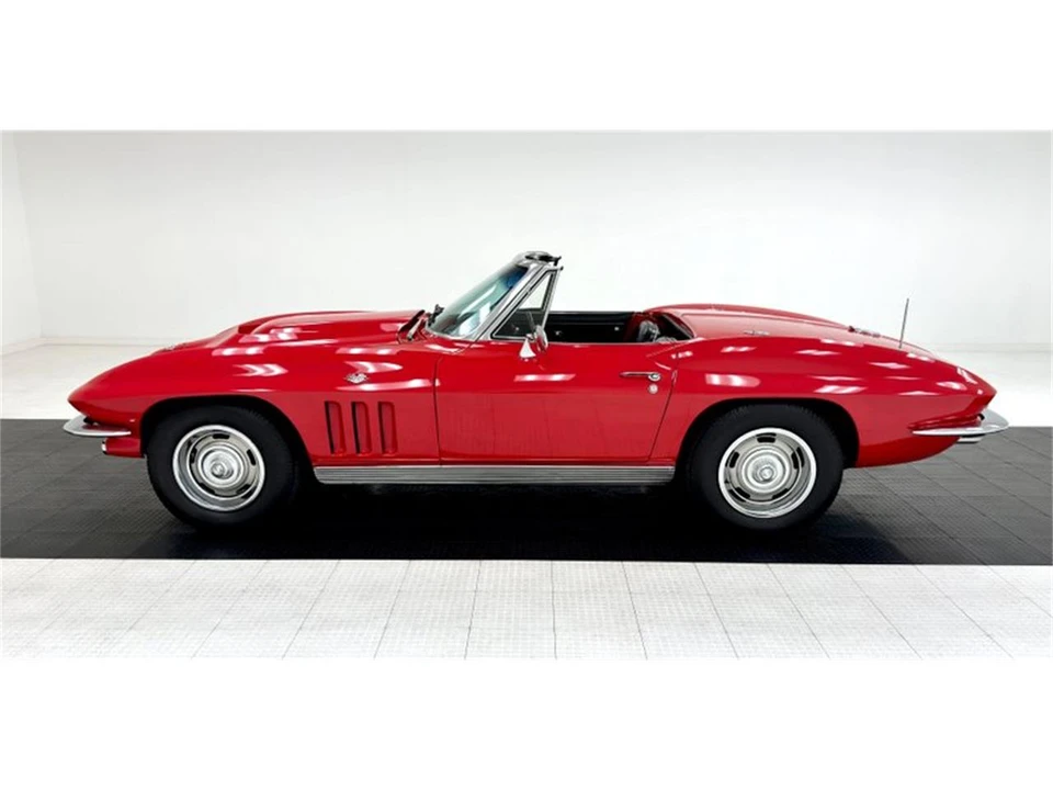 1965 Chevrolet Corvette C2 - Image 4 of 31