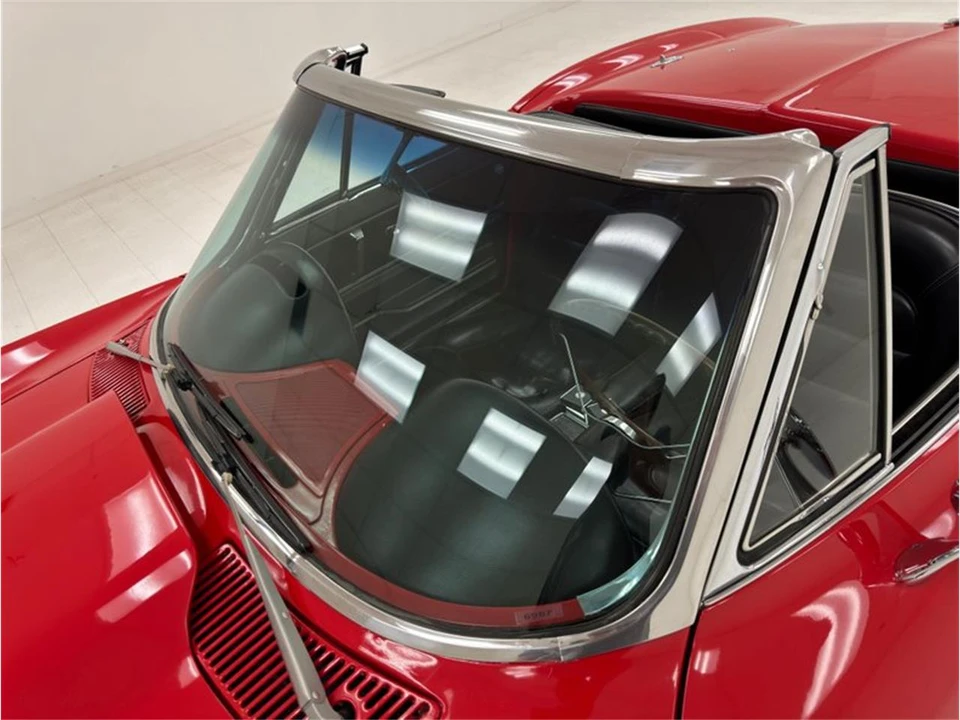 1965 Chevrolet Corvette C2 - Image 16 of 31