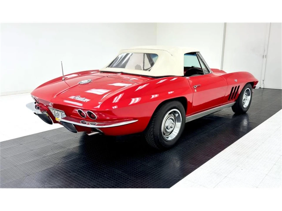 1965 Chevrolet Corvette C2 - Image 8 of 31