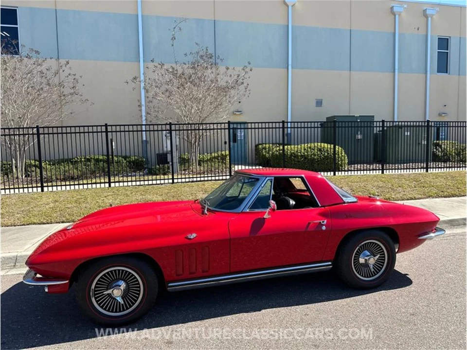 1965 Chevrolet Corvette C2 - Image 22 of 31