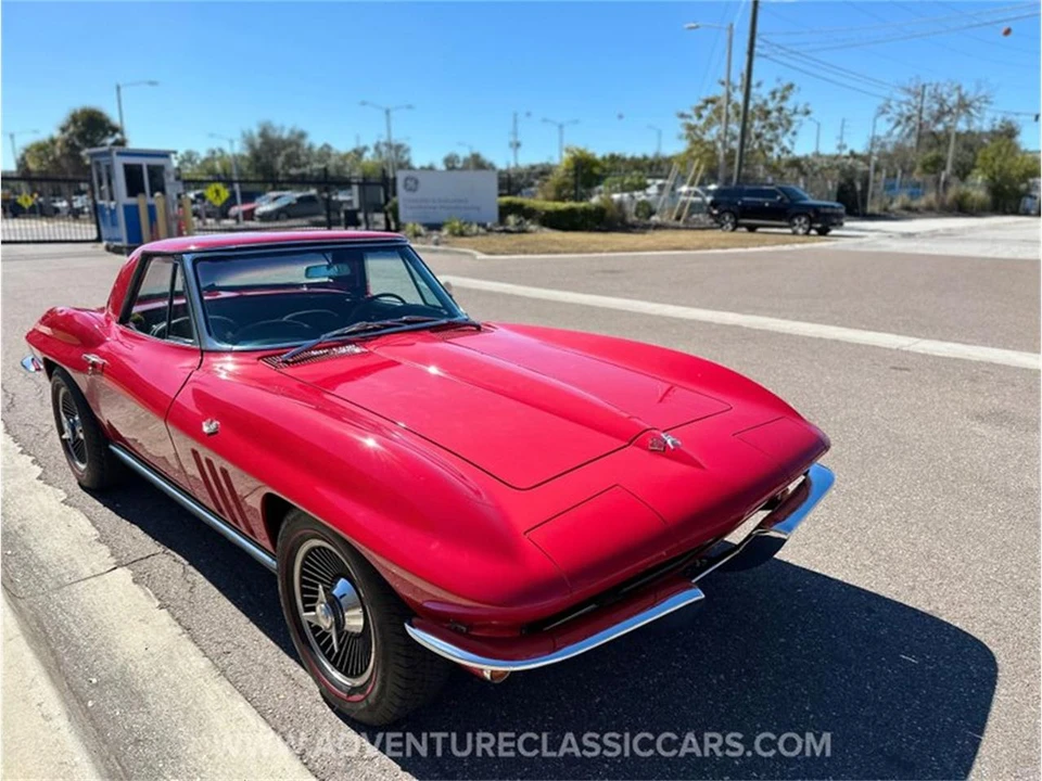 1965 Chevrolet Corvette C2 - Image 16 of 31