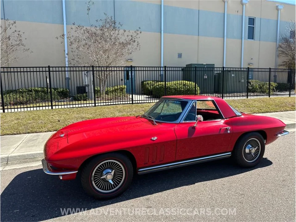 1965 Chevrolet Corvette C2 - Image 21 of 31