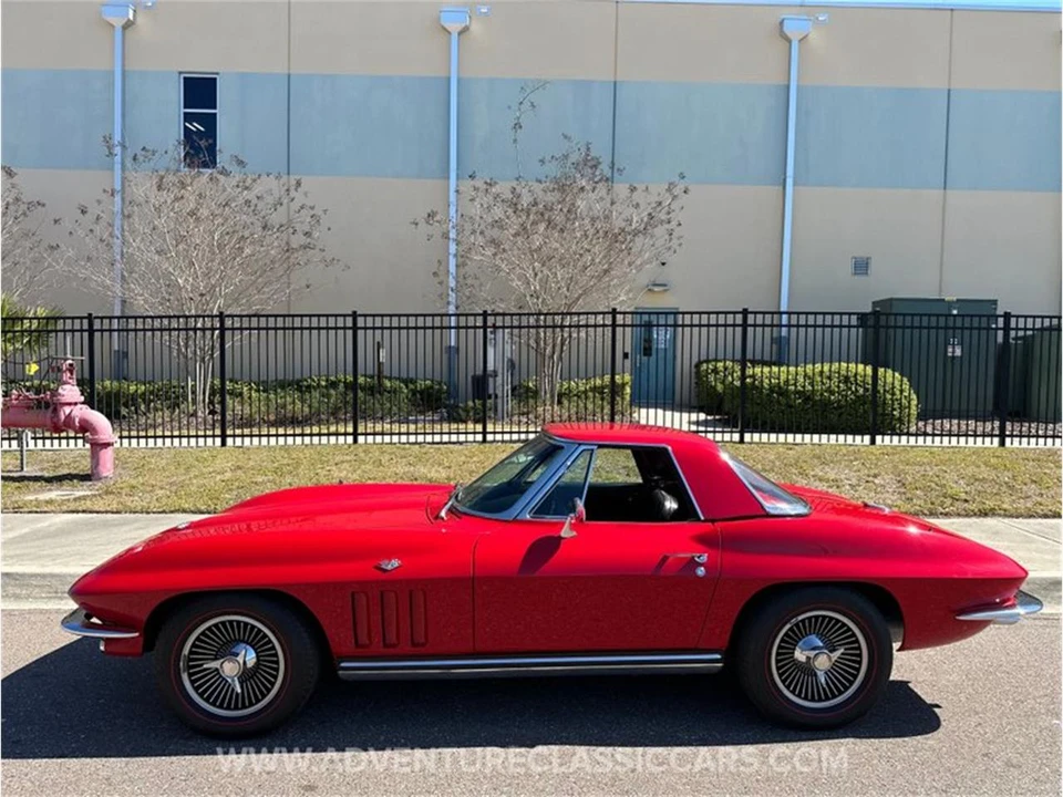 1965 Chevrolet Corvette C2 - Image 2 of 31