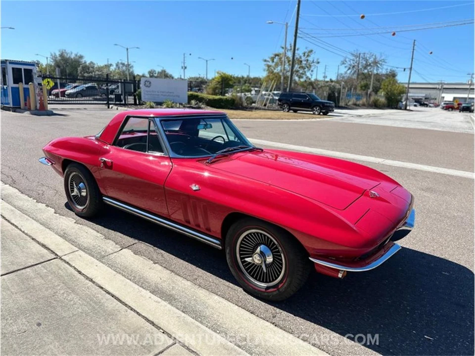 1965 Chevrolet Corvette C2 - Image 15 of 31