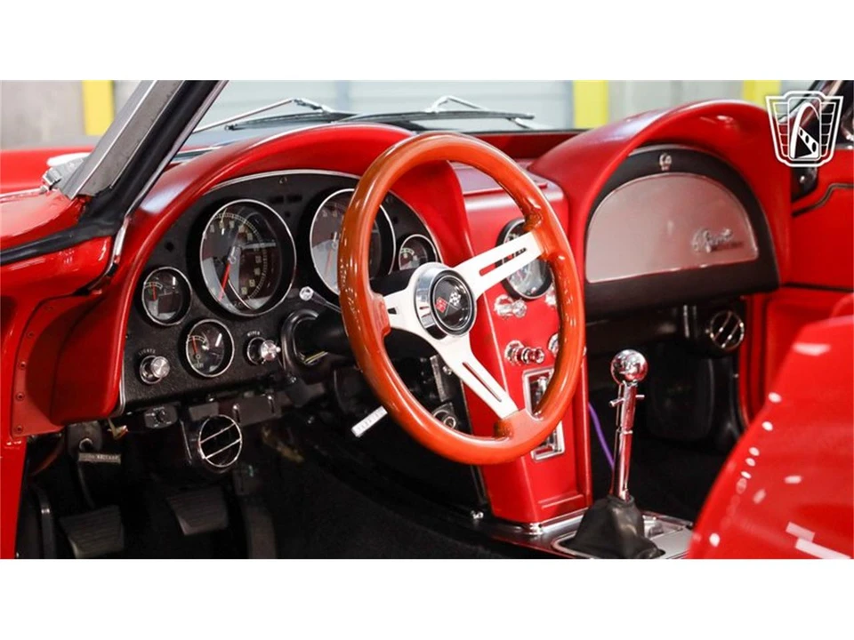 1965 Chevrolet Corvette C2 - Image 16 of 31
