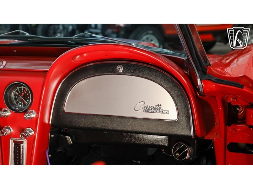1965 Chevrolet Corvette C2 - Image 19 of 31