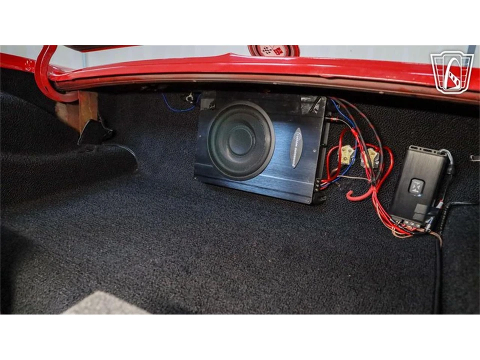 1965 Chevrolet Corvette C2 - Image 20 of 31