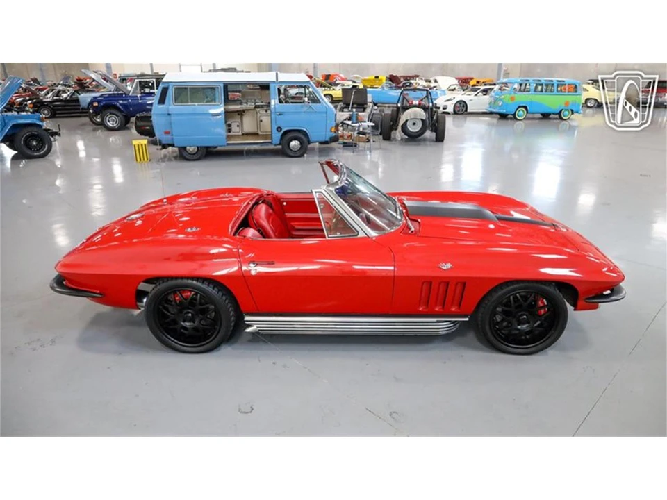 1965 Chevrolet Corvette C2 - Image 30 of 31
