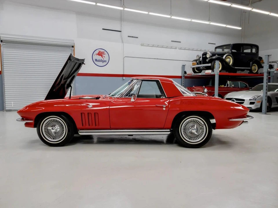 1965 Chevrolet Corvette C2 - Image 14 of 31