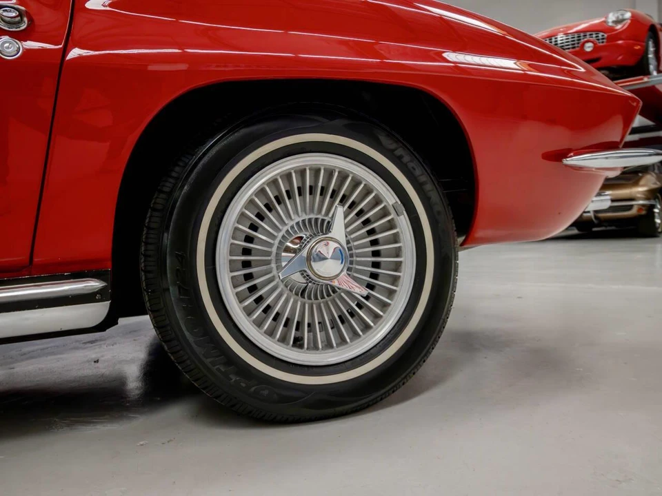 1965 Chevrolet Corvette C2 - Image 21 of 31