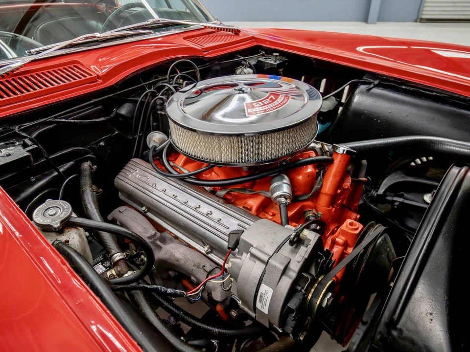 1965 Chevrolet Corvette C2 - Image 18 of 31