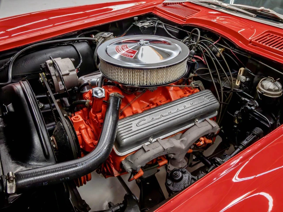 1965 Chevrolet Corvette C2 - Image 16 of 31