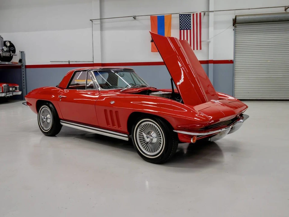 1965 Chevrolet Corvette C2 - Image 11 of 31