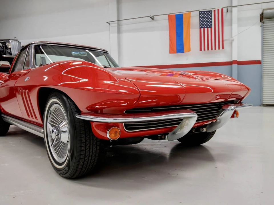 1965 Chevrolet Corvette C2 - Image 27 of 31