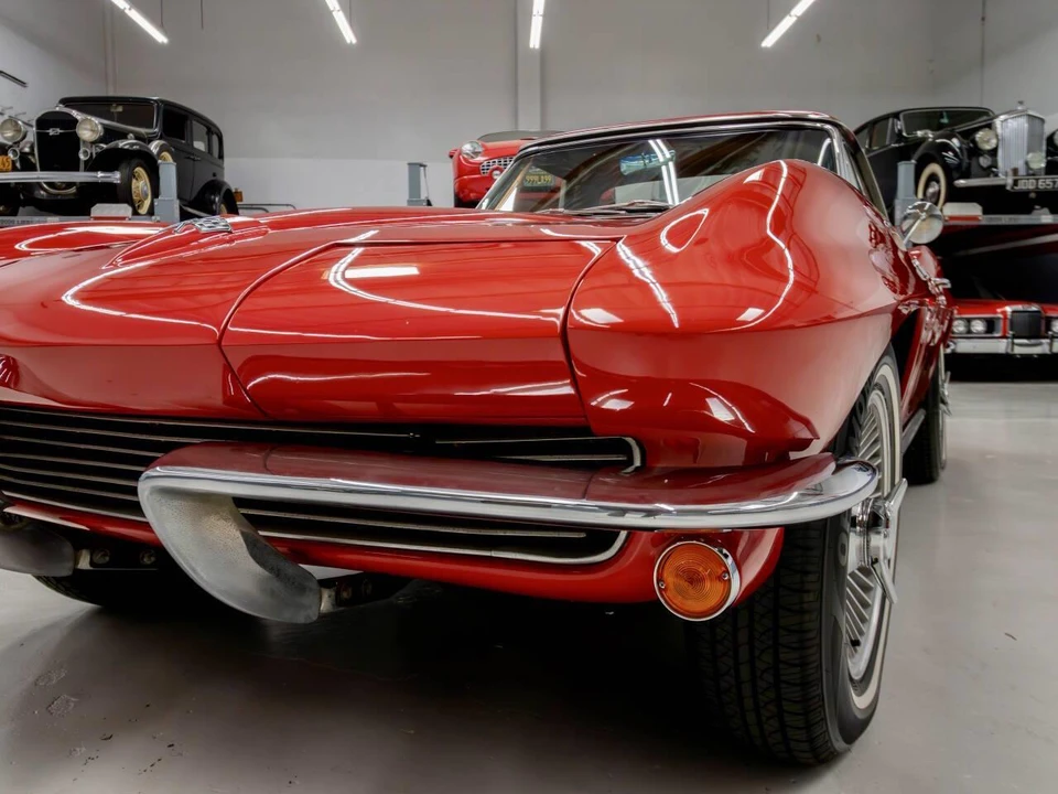 1965 Chevrolet Corvette C2 - Image 25 of 31