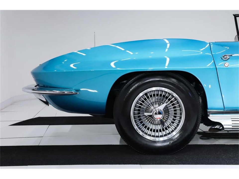 1965 Chevrolet Corvette C2 - Image 21 of 31