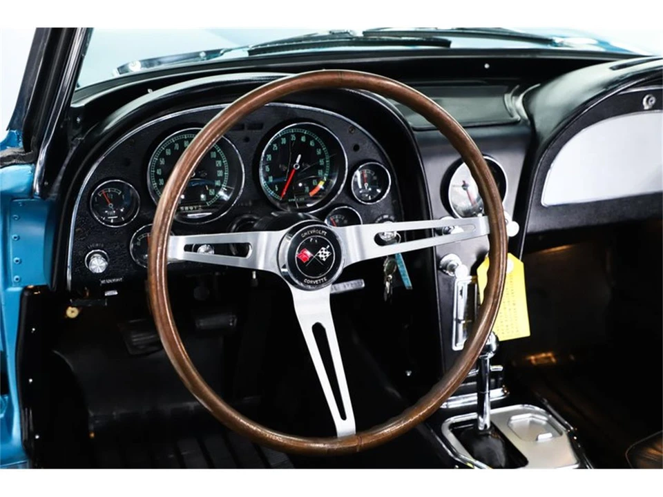 1965 Chevrolet Corvette C2 - Image 18 of 31