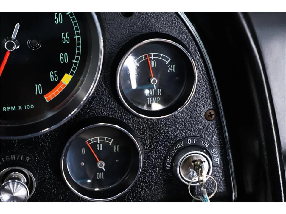 1965 Chevrolet Corvette C2 - Image 23 of 31