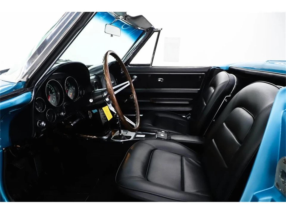 1965 Chevrolet Corvette C2 - Image 30 of 31