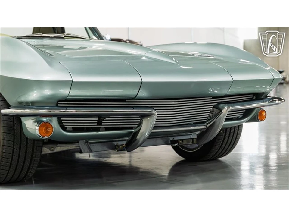 1965 Chevrolet Corvette C2 - Image 7 of 31