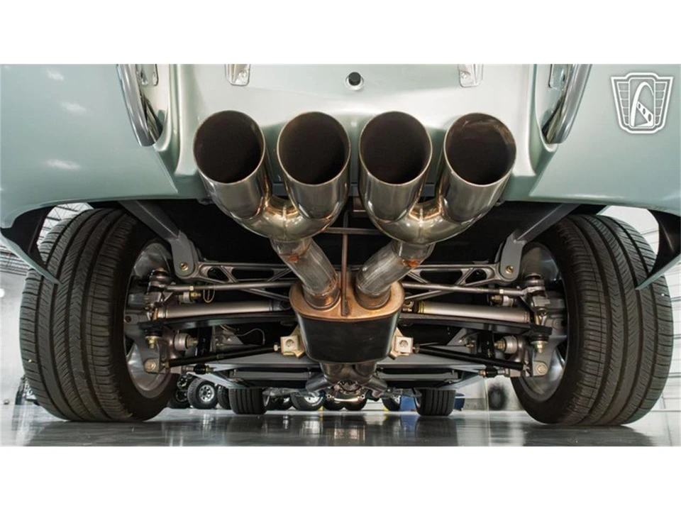 1965 Chevrolet Corvette C2 - Image 22 of 31