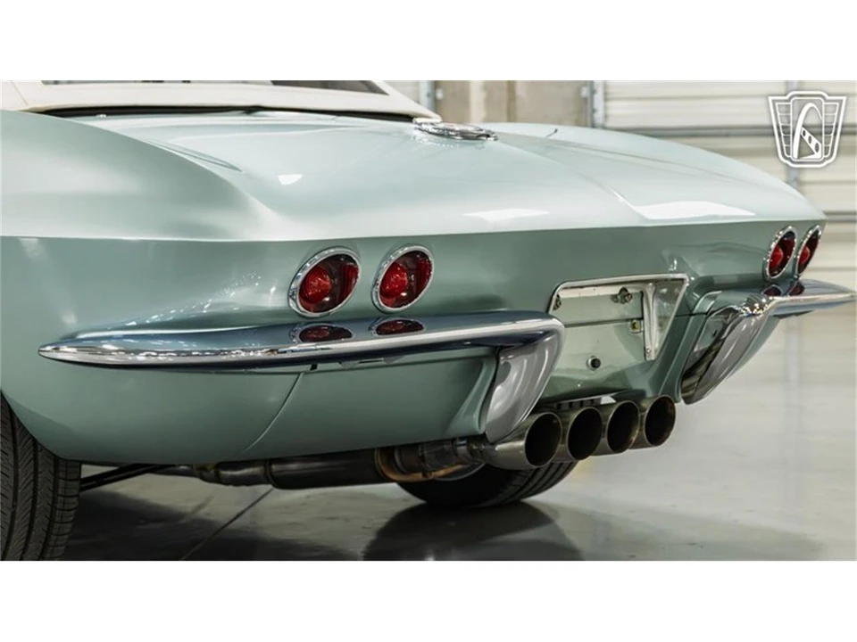 1965 Chevrolet Corvette C2 - Image 8 of 31