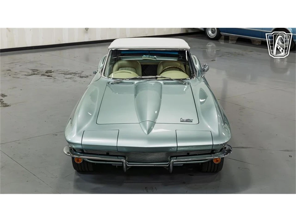 1965 Chevrolet Corvette C2 - Image 3 of 31